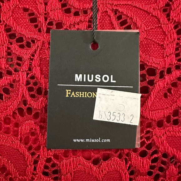 Miusol Off Shoulder Red Long Sleeve Lace Dress - Picture 2 of 4